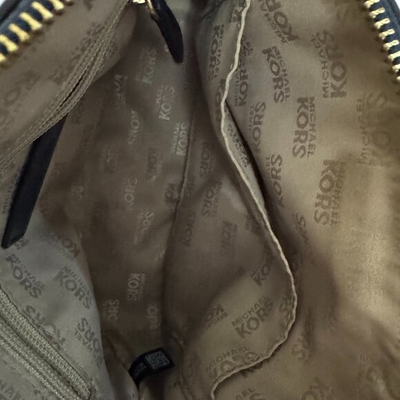 Michael Kors Medium Emmy Crossbody Midnight Blue Patent Finish Gold Hardware - Picture 10 of 14